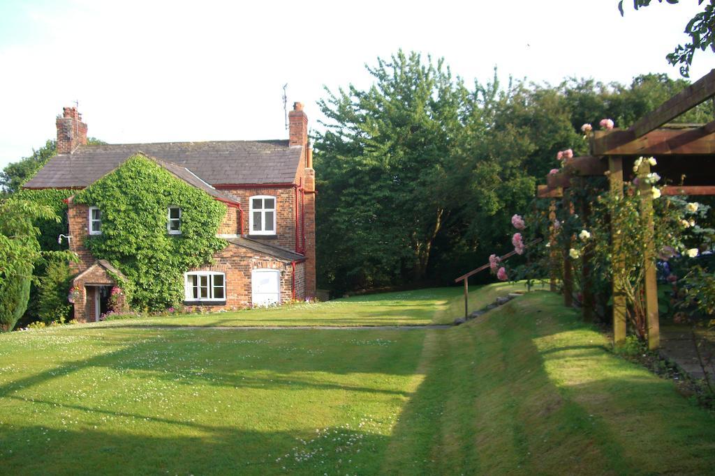 Ash Farm Country House Hotel Little Bollington Exterior photo